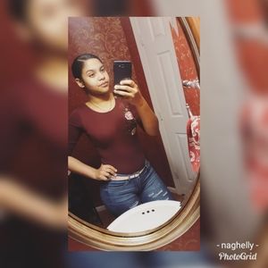 Meet your Posher, Naghelly